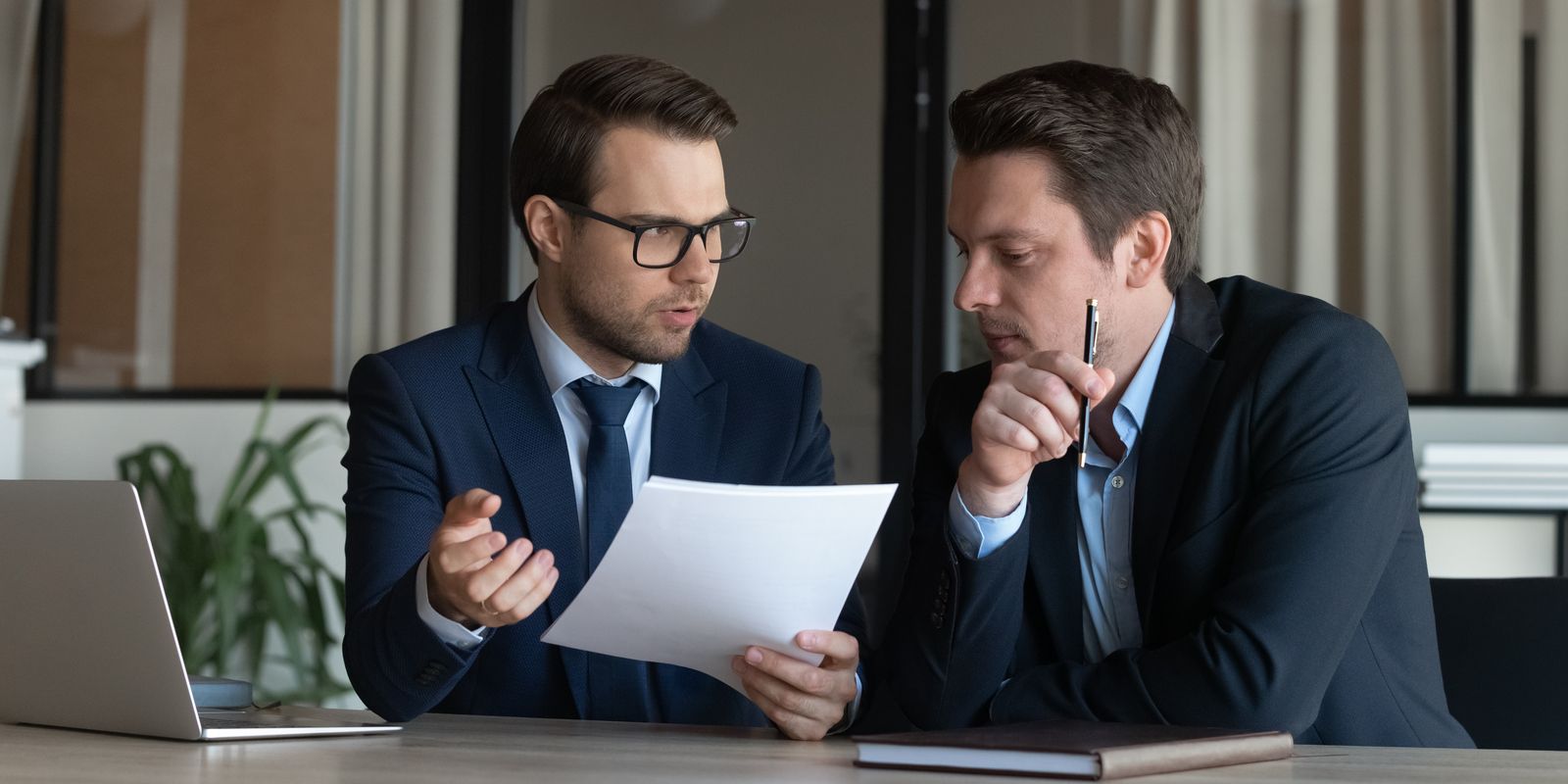 Women technology. Доска сотрудников. Consulting v. Бизнес офис. Consulting v.